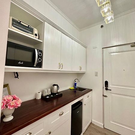 Studio Two Condominium, Alabang - Gold Fiber Wi-Fi -Netflix Ready Muntinlupa City Exterior foto
