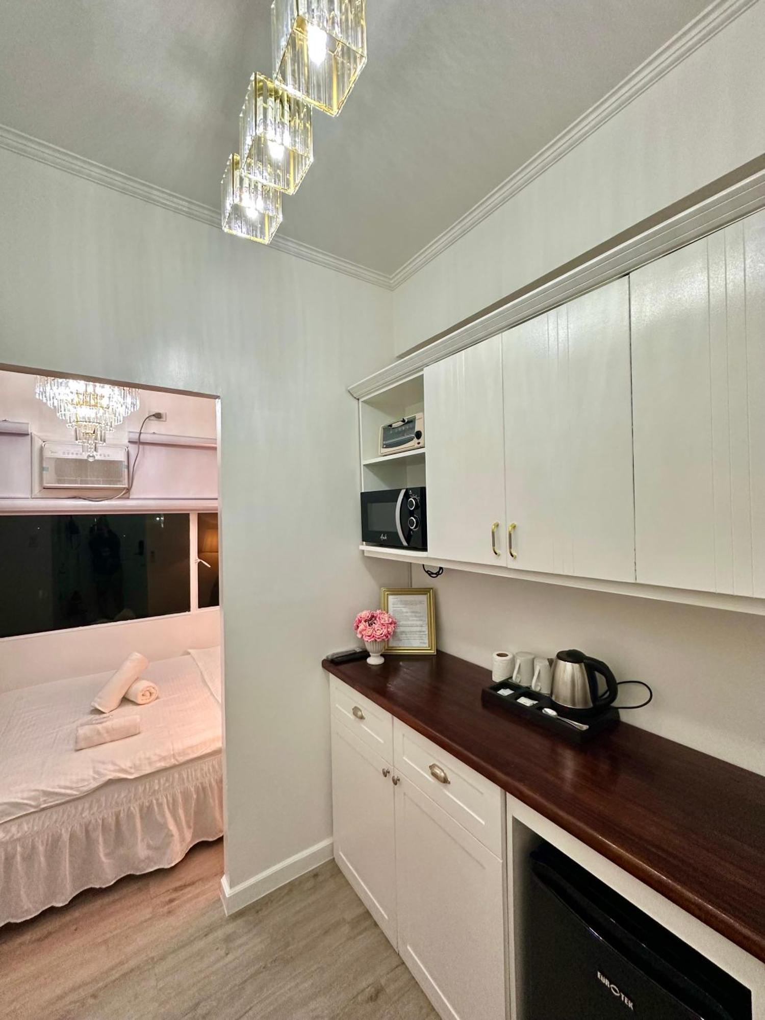 Studio Two Condominium, Alabang - Gold Fiber Wi-Fi -Netflix Ready Muntinlupa City Exterior foto