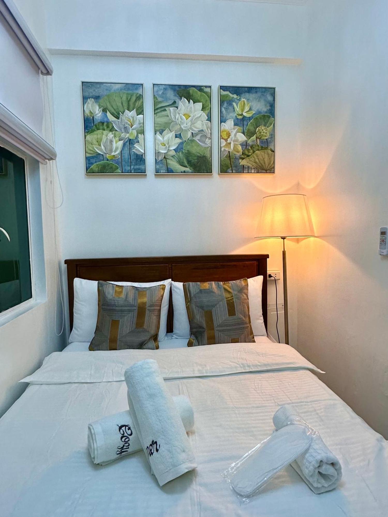 Studio Two Condominium, Alabang - Gold Fiber Wi-Fi -Netflix Ready Muntinlupa City Exterior foto